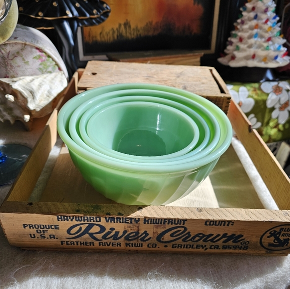 Fire King Jadeite Bowl Set - Picture 5 of 7